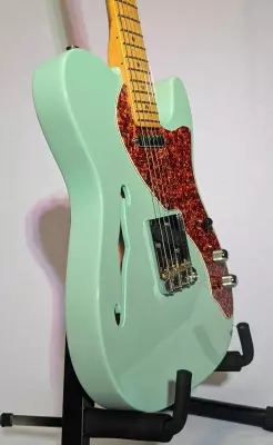 Fender - Limited Edition American Professional II Telecaster Thinline, Maple Fingerboard - Transparent Daphne Blue 5